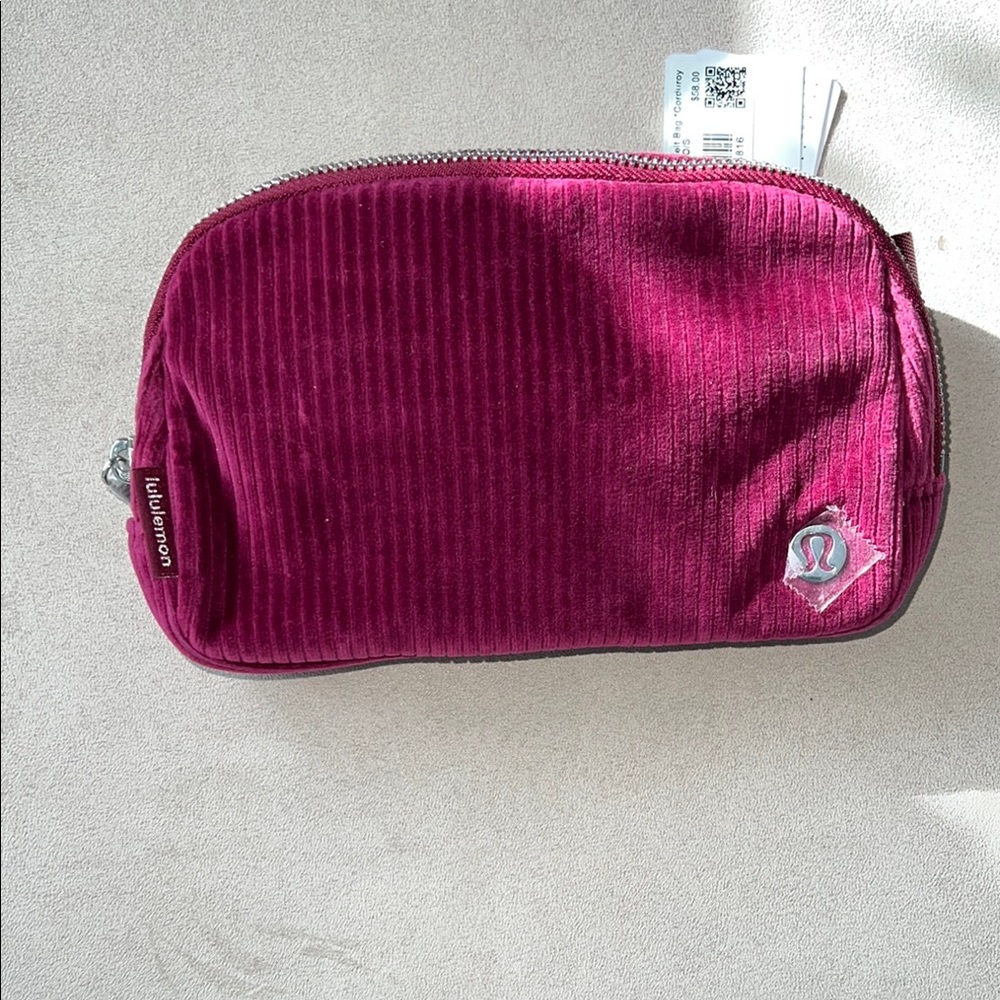 lululemon athletica Deep Lux/Silver Everywhere Belt Bag Corduroy